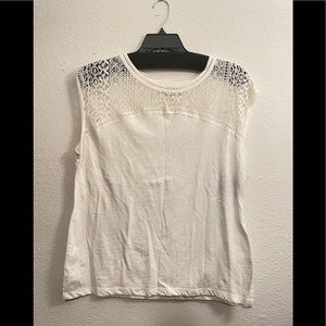 Eddie Bauer white outdoor lace finished tank
